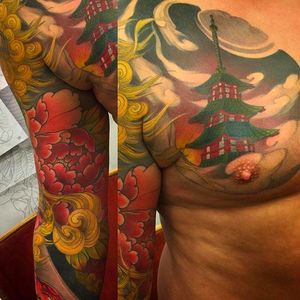 Magnificent detail and color on this sleeve to chest project by Calle Corson. #callecorson #japanesestyle #japanesetattoo