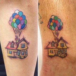 Casinha de Carl e Ellie #ElisaAlquati #amor #love #coupletattoo #tattoodecasal #matchingtattoo #casal #up #CarleEllie #house #casa #balloons #baloes #sketchstyle #watercolor #aquarela