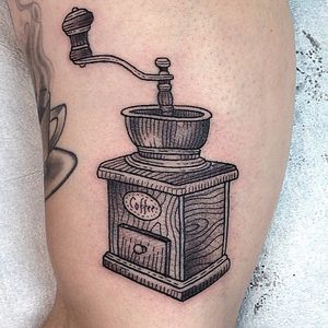 Barista-insipired tattoo by Susanne König. #SusanneKonig #blackwork #coffee #barista #caffeine #coffeelover #grinder