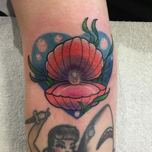Clam Tattoo by Alex Rowntree #clam #clamtattoo #clamtattoos #shell #shelltattoo #shelltattoos #oceantattoos #AlexRowntree
