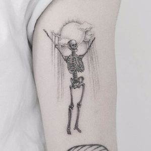 Yay I'm finally dead! by Kane Navasard #kanenavasard #realism #realistic #illustrative #skull #skeleton #clouds #minimal #blackandgrey #sun #sunbeams #dotwork #tattoooftheday