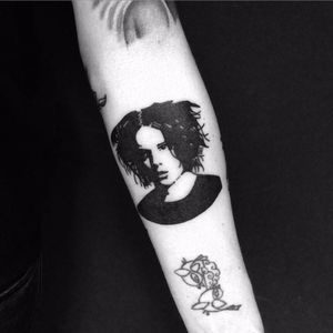 Jack White blackwork hand poke portrait tattoo by Maks Mariańczuk. #MaksMarianczuk #BlameMax #handpoke #blackwork #sticknpoke #portrait #popculture #icon #jackwhite #thewhitestripes