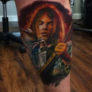 Un joven Neil Young.  Tatuaje de Kyle Cotterman.  #realismo #colorrealismo #KyleCotterman #retrato #NeilYoung