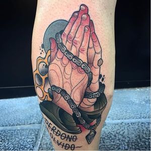 Praying Hands Tattoo by Oash Rodriguez #prayinghands #prayinghandstattoo #neotraditionaltattoos #neotraditionaltattoo #neotraditional #neotraditionalartist #OashRodriguez