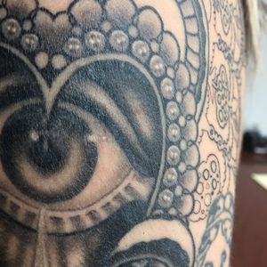 The Many Stages of a Healing Tattoo #Healing #HealingTattoo #HealingStages #TattoodoGuide #Guide