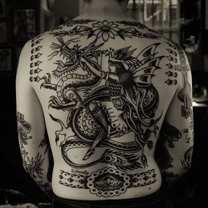 Blackwork Dragon Tattoo by Rich Hardy #blackworkdragon #blackwork #AmericanTraditional #traditionalblackwork #RichHardy