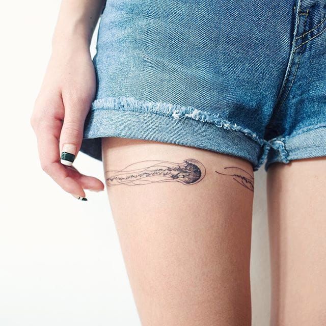 halleys comet tattoo  Tatoo Tatuagens criativas Boas ideias para  tatuagem