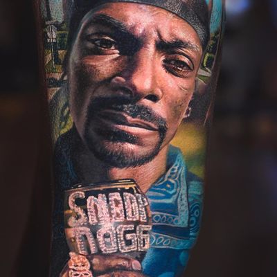 Snoop doggy dog by Luka Lajoie #LukaLajoie #color #realism #realistic #hyperrealism #portrait #music #rapper #famous #Snoopdogg #bling #snapback #face #diamonds #ring #tattoooftheday