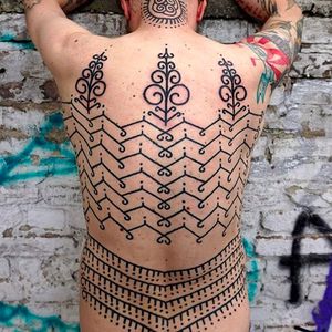 Massive black back tattoo by Brody Polinsky. #BrodyPolinsky #UNIV_ERSE #blacktattoos #patterntattoo #blackwork #backpiece