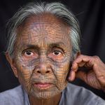Elderly Chin Woman of Myanmar, photographed by Eric Lafforgue #Chin #Myanmar #EricLafforguePhotography #Badass #Tattooed #Elders #Grandma #ElderlyWomen #Woman #tattooedgrandma