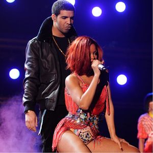 They've been grinding on each other forever. #Drake #Rihanna #DrakeandRihanna #Celebrities