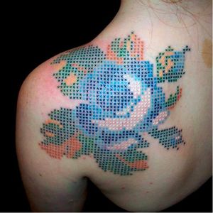 Cross stitch rose tattoo by Will Dixon. Photo: Facebook. #crossstitch #rose #tattoos #willdixon