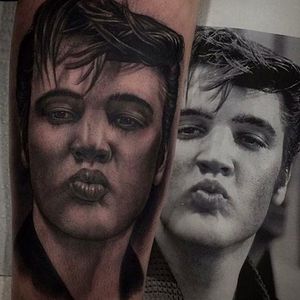 THE KING. Insane looking tattoo of Elvis done by Juande Gambin. #juandegambin #portraittattoos #theking #elvis