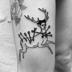 Frida Kahlo tattoo by Marian Machismo. #FridaKahlo #femaleicon #painter #fineart #icon #blackwork