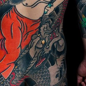 A closeup of Ryūjin and the magical pearl in Tosikazu Nakamura's Tamatori back-piece (IG—tosikazunakamura). #Irezumi #Japanese #TosikazuNakamura #traditional