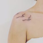 Single line bird tattoo by Chara Papadopoulou #singleline #CharaPapadopoulou #linework #minimalistic #abstract #bird