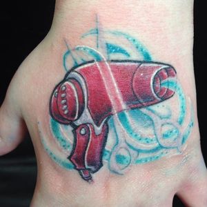 Hair dryer hand tattoo by Jeremy Cermola (via IG --  jadatat2) #JeremyCermola #hairdryer #hairdryertattoo