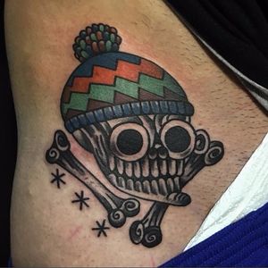 Fun skull tattoo by Paz Buñuel #PazBuñuel #traditional #skull