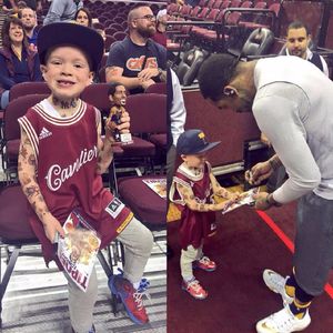 This kid covered himself in temporary tattoos to win a J.R. Smith bobblehead and autograph from the player himself at an NBA game! #temporarytattoo #nba #cavs #jrsmith #swish