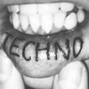 Uhnts uhnts uhnts #liptattoo #techno