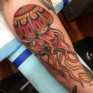 Tatuaje de medusas por James Cumberland