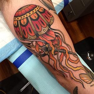Jellyfish Tattoo by James Cumberland #jellyfsih #neotraditional #neotraditionalartist #traditional #JamesCumberland