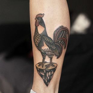 Tatuaje de polla súper genial hecho por Ibi Rothe.  #IbiRothe #traditioneltattoo #fedtattoos #hane