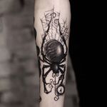 Blackwork spider tattoo by WookJuun Lee. #WookJuunLee #MadamTattooer #Madam #blackwork #spider