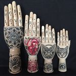 Wooden hands by Kirsten Roodbergen (via IG-inkspired) #woodslices #woodenhands #tattooinspired #flashart #artshare #fineartist #KirstenRoodbergen