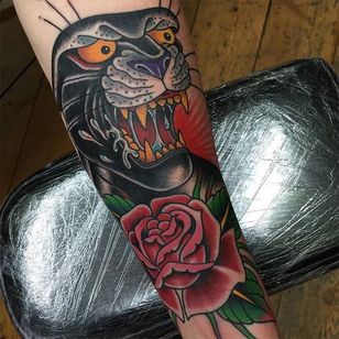 Panther Tattoo por Daryl Williams #panther #panthertattoo #traditional #traditionaltattoos #americantraditional #oldschool #traditionalartist #DarylWilliams