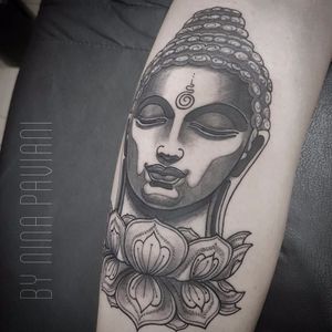 Buddha por Nina Paviani! #NinaPaviani #tatuadorasbrasileiras #tatuadorasdobrasil #tattoobr #tattoodobr #Buddha  #Budismo #buddhism