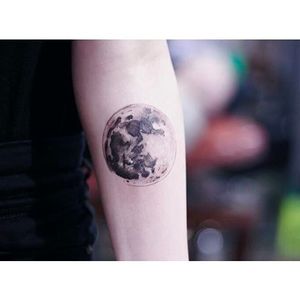 Moon tattoo via Instagram @helenxu_tattoo #blackandgrey #finelines #minimalism #torontotattooshop #moon #earth #HelenXu