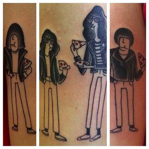 Ah, The Ramones and pizza. Two great NYC staples together in a tattoo thats super cute. By Valentina DeRosa (via IG — valentinaderosatattoo) #valentinaderosa #ramones #pizza