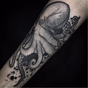 Polvo #PedroVeloso #brazilianartist #tatuadoresdobrasil #brasil #brazil #blackwork #polvo #octopus #tentacle #tentaculos #pontilhismo #dotwork #aquarela #watercolor #dotline