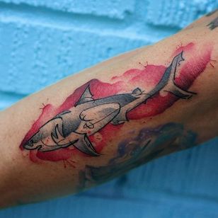 Este tiburón está sediento de sangre.  Tatuaje de Georgia Gray.  #ilustrativo #boceto #acuarela # GeorgiaGray #tiburon #placas de tinta