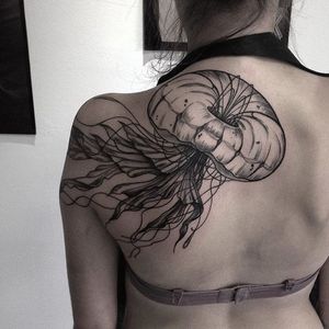 Blackwork jellyfish tattoo by Analisbet Luna. #AnalisbetLuna #balckwork #jellyfish #marine  #blckwrk #blackwork
