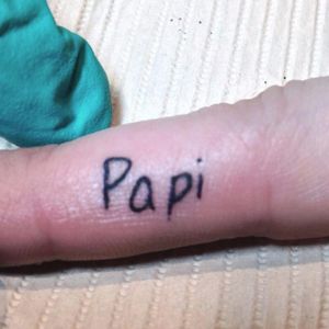 Paige's "Papi" tattoo. #WWE #Paige #AlbertoDelRio #Wrestling #FingerTattoo