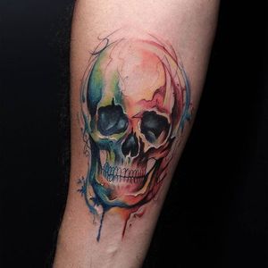 Watercolor Skull Tattoo by Felipe Xavier #watercolorskull #watercolor #skull #FelipeXavier