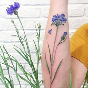 Flower tattoo by Rit Kit #RitKit #flower #plant #botanical #nature