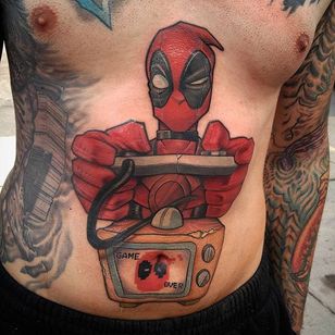 Tatuaje de Deadpool por Thom Bulman