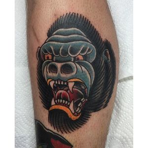 Angry traditional style gorilla, by Mauricio Pastor #MauricioPastor #GorillaTattoo #traditional #gorilla #animal