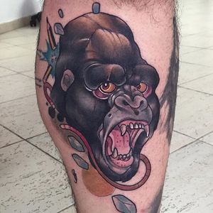 Gorilla Tattoo by Oash Rodriguez #gorilla #gorillatattoo #neotraditionalgorilla #neotraditionaltattoos #neotraditionaltattoo #neotraditional #neotraditionalartist #OashRodriguez