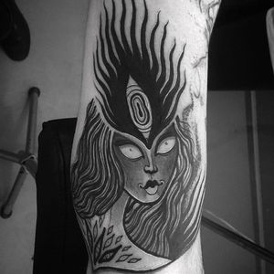 Flames by Laura Yahna (via IG-  the.girl.with.the.matchsticks) #ladyhead #blacktattoo #laurayahna