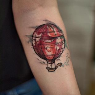 Tatuaje de globo aerostático Steampunk por Mathias Reichert #MathiasReichert #watercolor #graphic #sketchstyle #geek #steampunk #hotairballoon