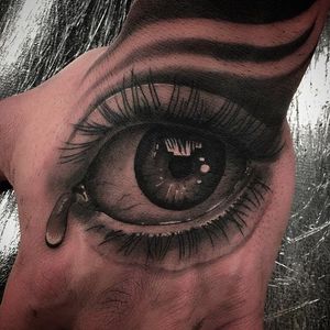 One of Steve Morante's (IG—steve_h_morante) signature hyperreal eyes with a tear drop. #blackandgrey #closeup #eye #realism #SteveMorante #teardrop #versatility