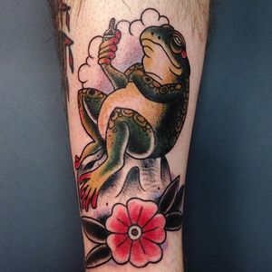 Chilled frog tattoo by Kim Marks #KimMarks #frogtattoo #Japanesertraditional