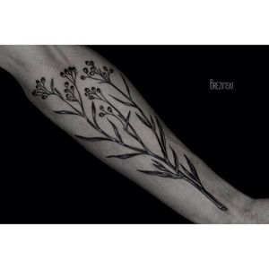 Leaves tattoo by Ilya Brezinski #Ilyabrezinski #ilyabrezinskitattoo #black #blackwork #minimalist #leaftattoo #leaves #leavestattoo #Minsk