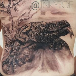 Big lizard tattoo by Inky Joe #InkyJoe #blackandgrey #realistic #animal #lizard #realism