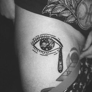 Cosmic eye tattoo by Iria Alcojor #IriaAlcojor #ignorantstyle #naive #blackwork #cosmic #eye