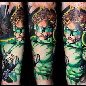 Green Lantern Tattoo by Bartosz Krawczynski #GreenLantern #GreenLanternTattoo #DCComics #DCTattoos #ComicTattoos #SuperheroTattoos #Superhero #BartoszKrawcynski